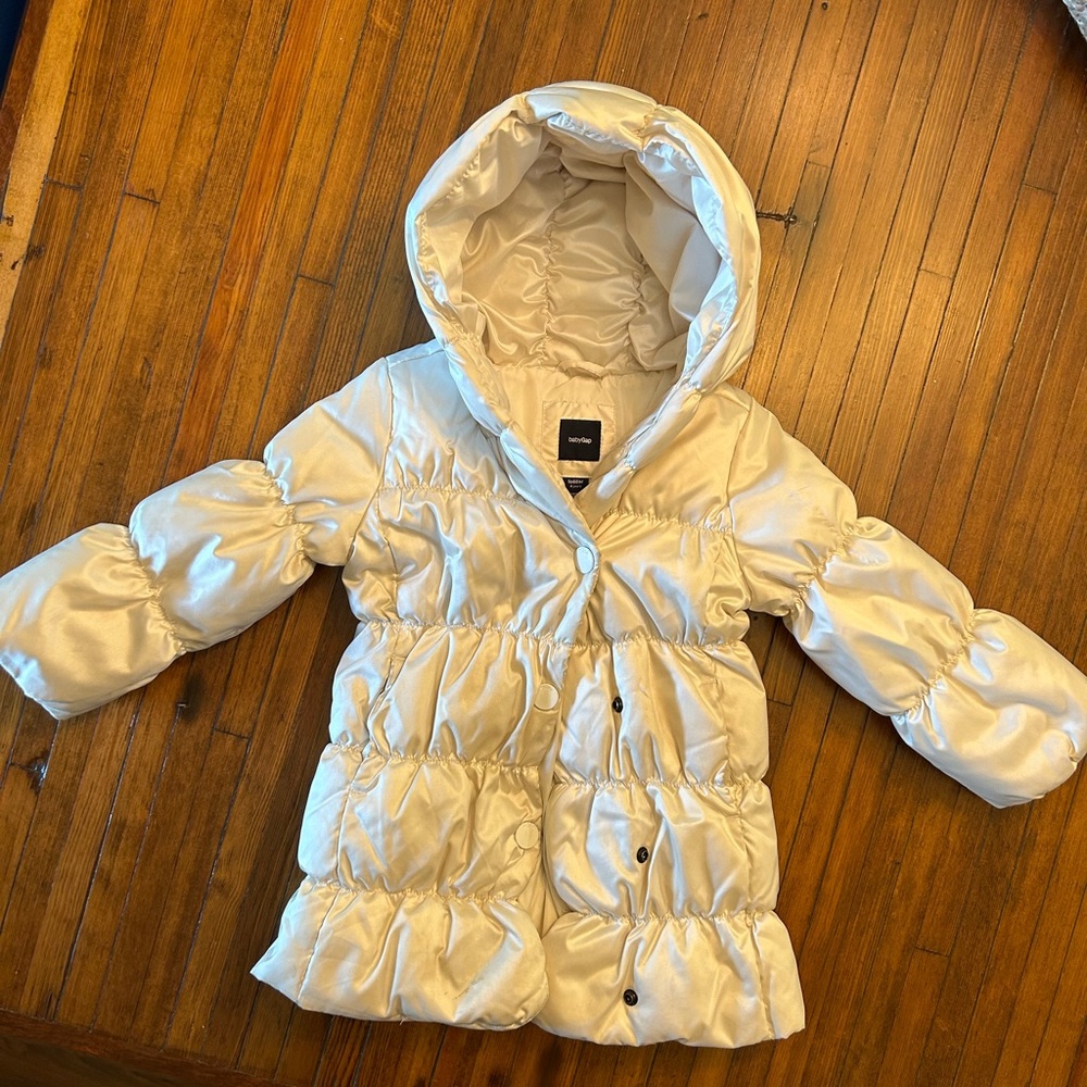 BabyGap, size toddler 4 years, gently used, ivory/pearl colored puffer jacket.